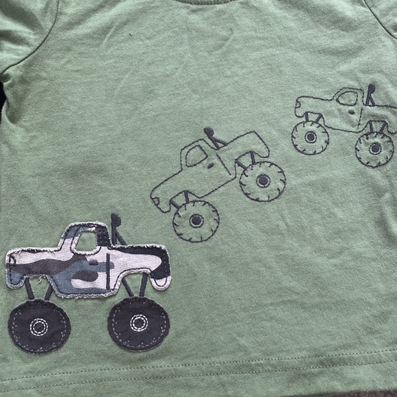 Toddler Boy 18 month t-shirts - Picture 2 of 5